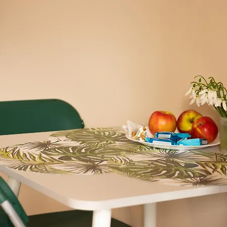 за гости изгрев Appartamento Varna